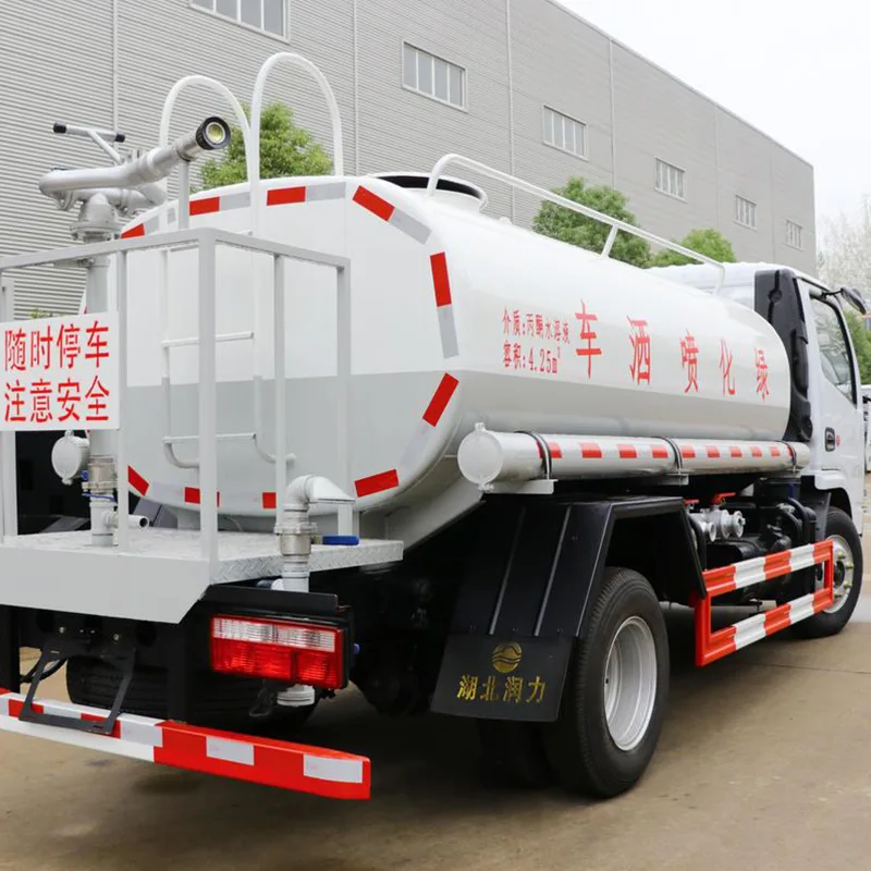 Назначение и применение поливочной машины.