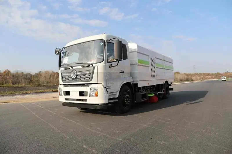 Подметально-уборочная машина